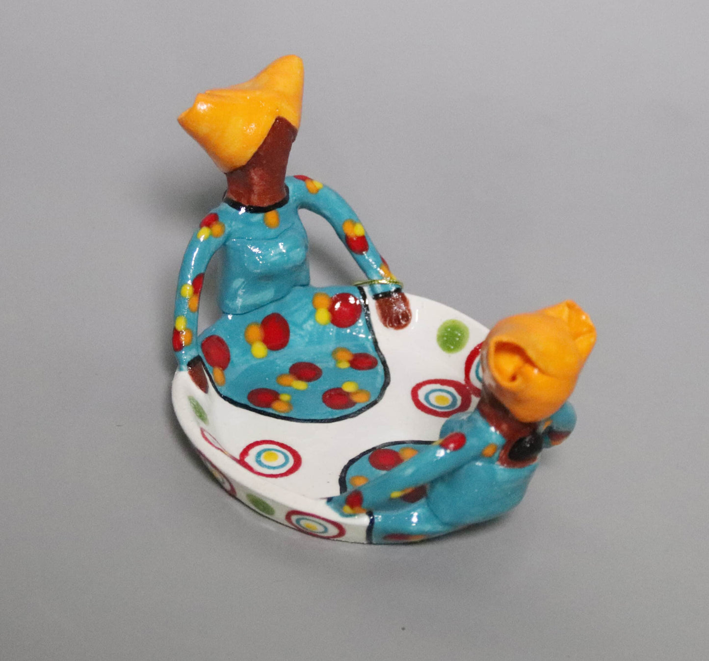 African 2 Lady Dishes